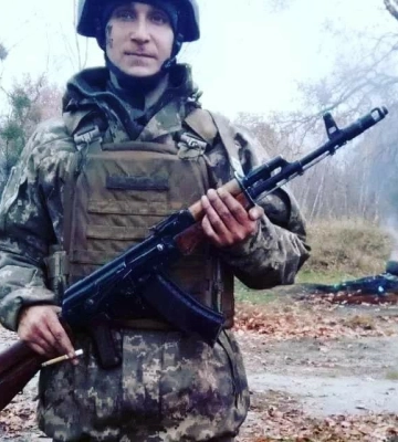 У місті на Харківщині в суботу попрощаються з бійцем, полеглим під Бахмутом