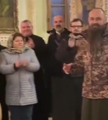 Храм после избиения военного перешел в ПЦУ, там прозвучала первая молитва на украинском