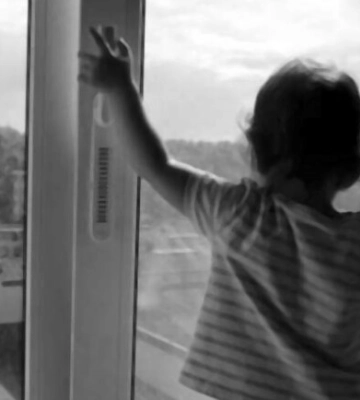 Трагедія у Дніпрі – дитина випала з вікна