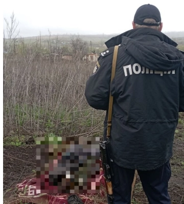 Біля приватного будинку на Харківщині знайшли муміфіковане тіло