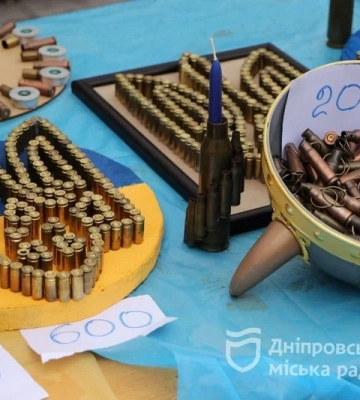 Дніпро святкує Великдень: у парку Зелений Гай влаштували ярмарок на підтримку ЗСУ