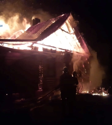 Вночі на Волині ліквідували дві пожежі у дерев&#039;яних будинках