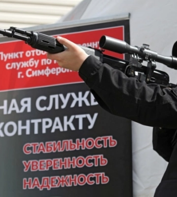 У Криму відкрили мобільні пункти набору контрактників до армії РФ 