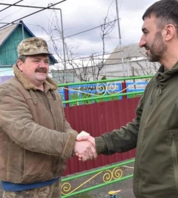 Сержанта з Рівненщини, який протягом 7 місяців боронив Бахмут, нагородили «Знаком пошани»