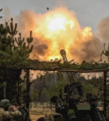 Ворог веде наступальні дії на Лиманському, Бахмутському, Авдіївському та Мар’їнському напрямках.Протягом 15 квітня відбито 40 атак, - Генштаб