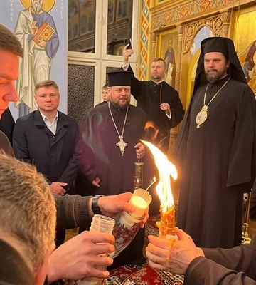 До Луцька везуть Благодатний вогонь з Варшави 