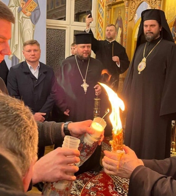 До Луцька везуть Благодатний вогонь з Варшави 