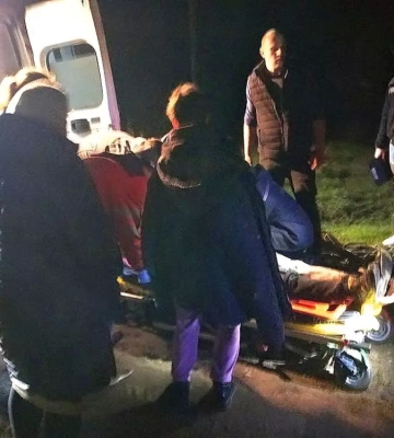У Бердичеві рятувальники зняли з даху вагону враженого струмом підлітка (ФОТО)