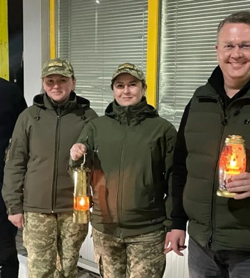 Волинські прикордонники зустріли Бдагодатний вогонь 