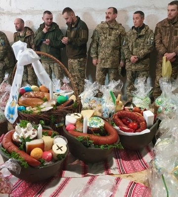 Закарпатська 128-ма бригада святкує Великдень (ФОТО)