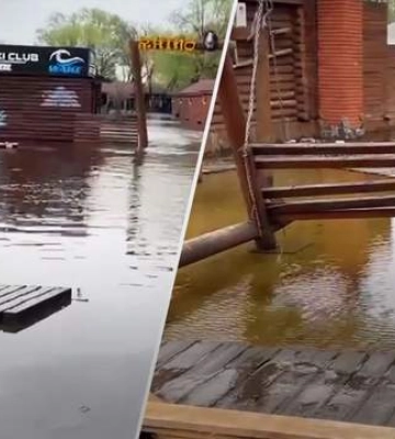 Київ іде під воду: жителі столиці пересідають на човни та каяки