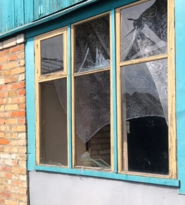 З&#039;явилися фото наслідків обстрілу Нікополя, під час якого постраждали люди