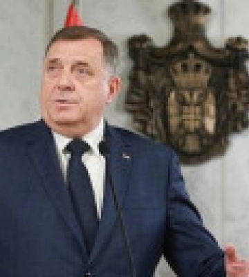 Лідер боснійських сербів Додік заявив, що чиновники розглядають рішення про проголошення незалежності