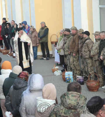 Жители Харьковщины в Пасху пошли в ПЦУ