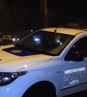 У Києві ревнивець кинув гранату у закохану пару: фото та відео із затриманим