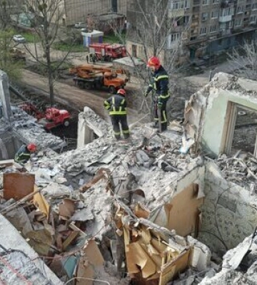 Кількість загиблих у Слов’янську зросла до 13: з-під завалів дістали тіло жінки