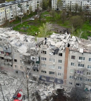 З-під завалів у Слов&#039;янську дістали 15 людей, рятувальні роботи завершені