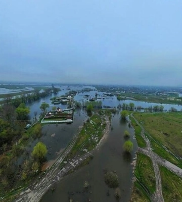 Підтоплення на Київщині: рятувальники показали відео з висоти пташиного польоту