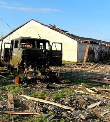 За минулу добу росіяни випустили по Херсонщині 170 снарядів з важкої артилерії, БПЛА та авіації, - ОВА