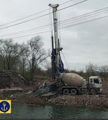 У тимчасово окупованому Маріуполі росіяни засипали річку Кальчик