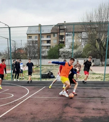 В Ужгороді відбувся святковий футбольний турнір серед мікрорайонів міста