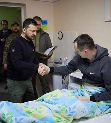 На Полтавщині Президент відвідав у лікарні поранених військовослужбовців