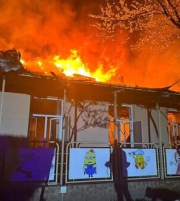 Унаслідок нічної атаки &quot;Шахедами&quot; виникла пожежа на об’єкті рекреаційної інфраструктури на Одещині, - ОК &quot;Південь&quot;. ФОТОрепортаж