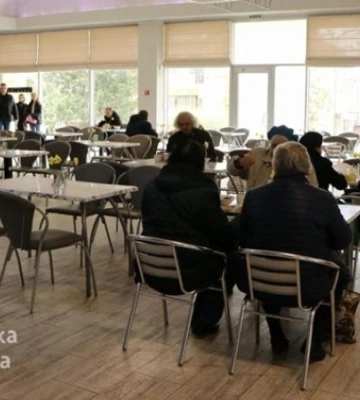 Дніпро піклується про вимушених переселенців та про підопічних терцентру