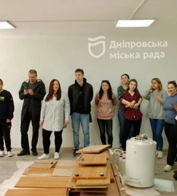 Мобільний офіс молодіжних рад: у Дніпрі до відкриття готують новий простір для молоді