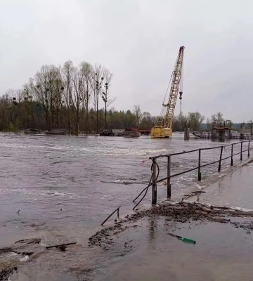 Рівень води в Дніпрі в Києві знизився ще на 7 см