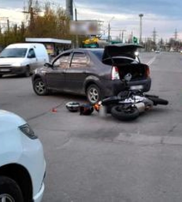 У Полтаві мотоцикл зіштовхнувся з легковиком: поліція встановлює обставини ДТП