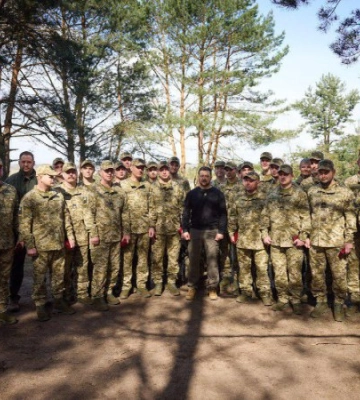 Зеленський прибув на Волинь і побував на кордоні України, Польщі та Білорусі
