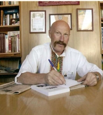 Липовий «доктор філософії»: ексдиректор музею-скансену під Луцьком незаконно отримував доплати