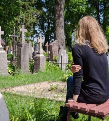 Мешканців Дніпропетровщини просять не ходити на кладовища