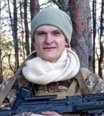 Зашел помыться не в ту кабину — на Волыни офицер избил раненого солдата ( 18+)