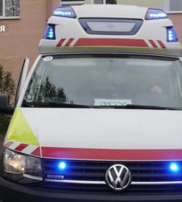 Санітарний автомобіль від міста Бат отримала дитяча міська лікарня Олександрії (відео)