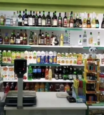 Богатый улов: в Мелитополе рашисты продолжают &quot;бороться&quot; с &quot;элитным&quot; алкоголем 