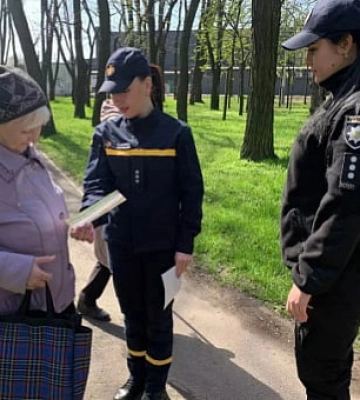 Рятувальники Кривого Рогу провели рейд щодо заборони спалювання сухостою