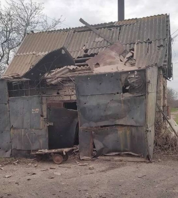 Пошкоджено приватне підприємство та сонячні панелі: окупанти обстріляли Дніпропетровщину