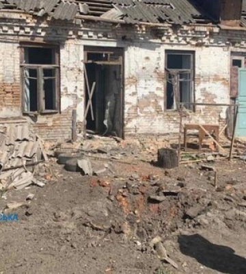 Пошкоджено приватне підприємство та сонячні панелі: окупанти обстріляли Дніпропетровщину