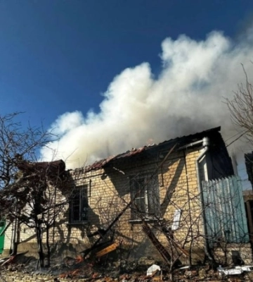 Минулої доби росіяни 5 разів обстріляли Херсон, по області випустили 298 снарядів з важкої артилерії, БПЛА та авіації, поранено 5 осіб, - ОВА