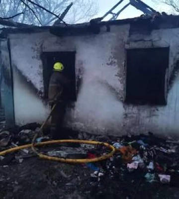 На Полтавщині рятувальники на згарищі  знайшли тіло дитини