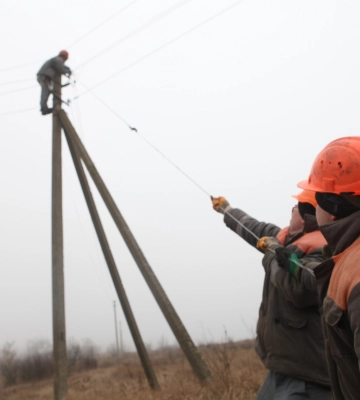 На Харківщині повернули світло до пів сотні будинків