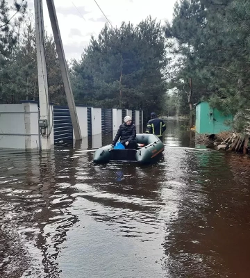 На Дніпропетровщині велика вода зайшла майже в 300 будинків: ситуація з підтопленням в області