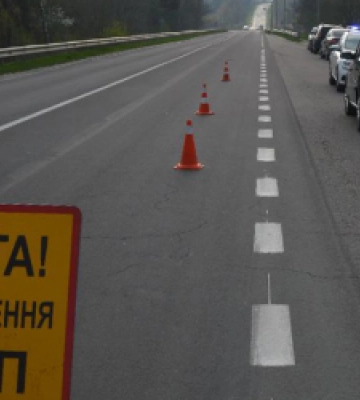 На Львівщині 19-річний водій автомобіля Opel збив жінку