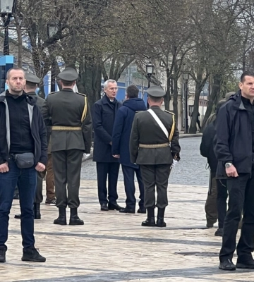 Генсек НАТО прибув до Києва з неанонсованим візитом
