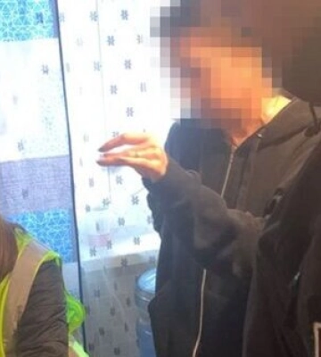 У Києві викрито &quot;посадовицю МВС ДНР&quot;, яка видавала себе за переселенку і планувала втекти за кордон, - СБУ. ФОТОрепортаж
