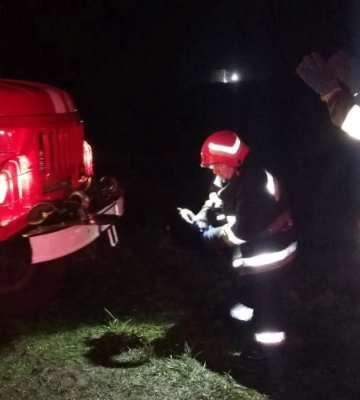 Рятувальники Волині знову відкачували воду і допомагали жінці з дитиною