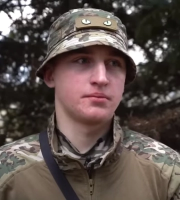 "Вісім метрів від мене і я дивлюсь на його обличчя": бої в Бахмуті