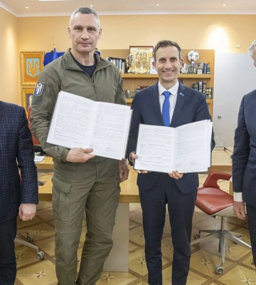 Голова АМУ Віталій Кличко та генсек Конгресу регіональних влад Ради Європи підписали меморандум